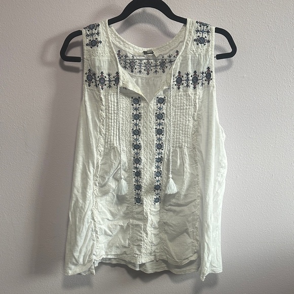 Lucky Brand Tops - Lucky Brand White and Blue Embroidered Blouse